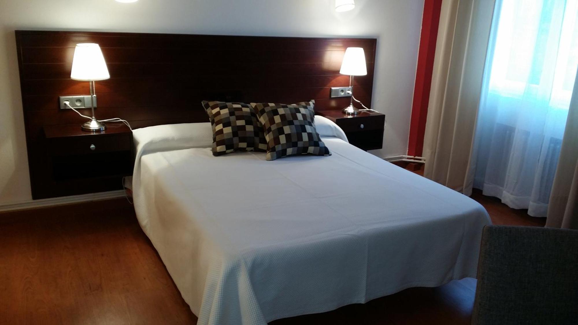 Hotel La Isla Colunga Bagian luar foto